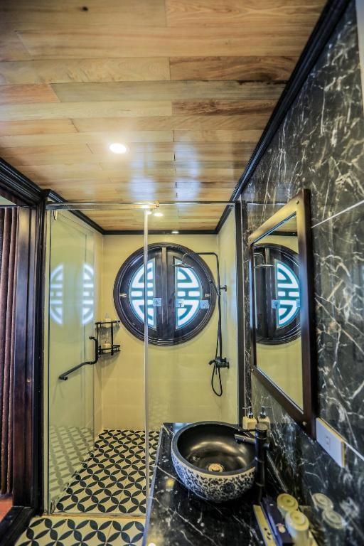 فندق Cozy Boutique Cruise Dong Khe Sau المظهر الخارجي الصورة